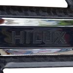013461-MASCARA-DE-FARO-TRASERO-TOYOTA-HILUX-16--CROMADO-CNEG-X2-02