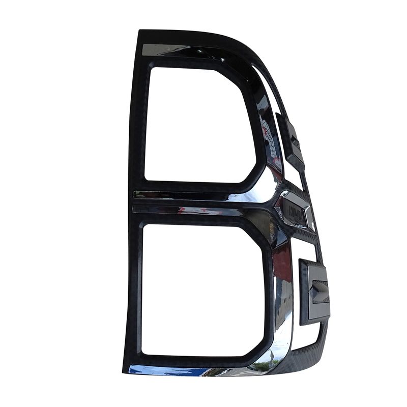 013461-MASCARA-DE-FARO-TRASERO-TOYOTA-HILUX-16--CROMADO-CNEG-X2-03