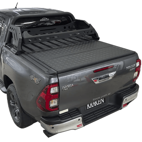 TAPA PLEGABLE TOYOTA HILUX CON JAULA PLASTICA 2023 EN ADELANTE KRAKEN